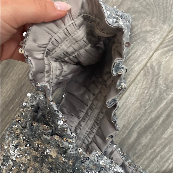 Hill House - NWT! The Collector’s Edition Ellie Nap Dress Silver Sequin - Size S - Picture 8 of 10